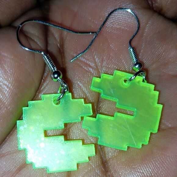 Retro cartoon game earrings - Picture 4 of 6